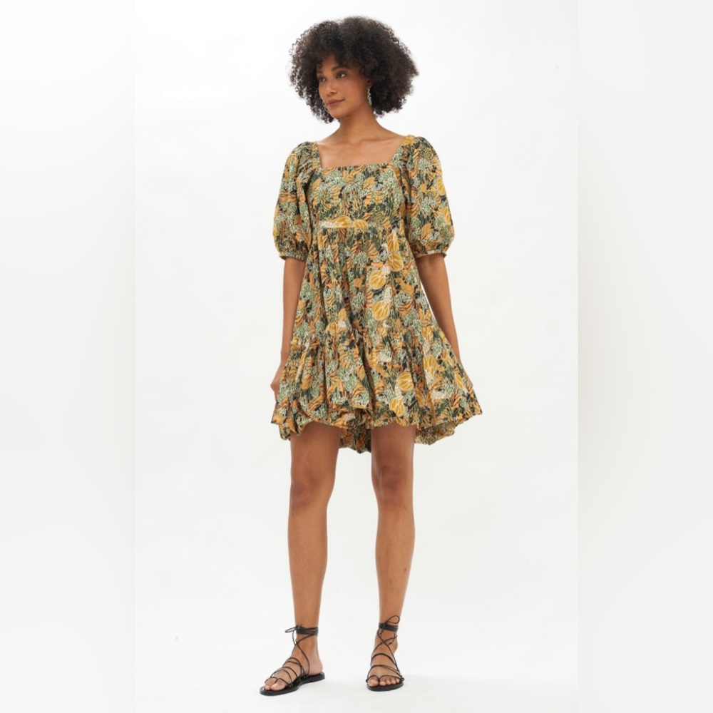 Oliphant Bubble Hem Dress in Apricot EUC size M